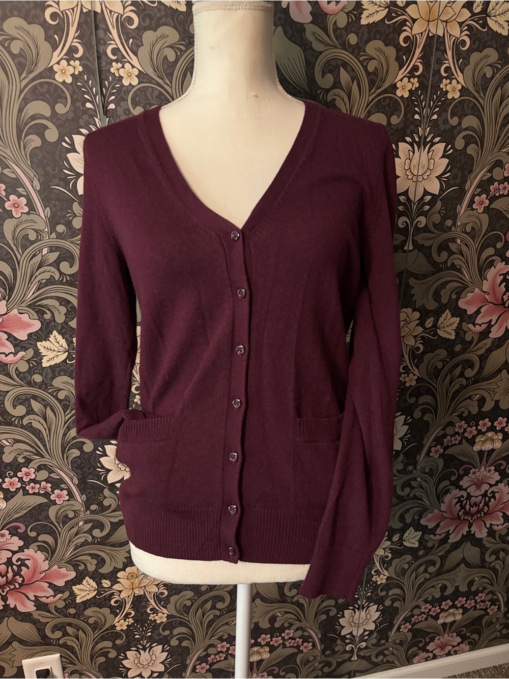Lord & Taylor merino wool burgundy cardigan size medium EUC